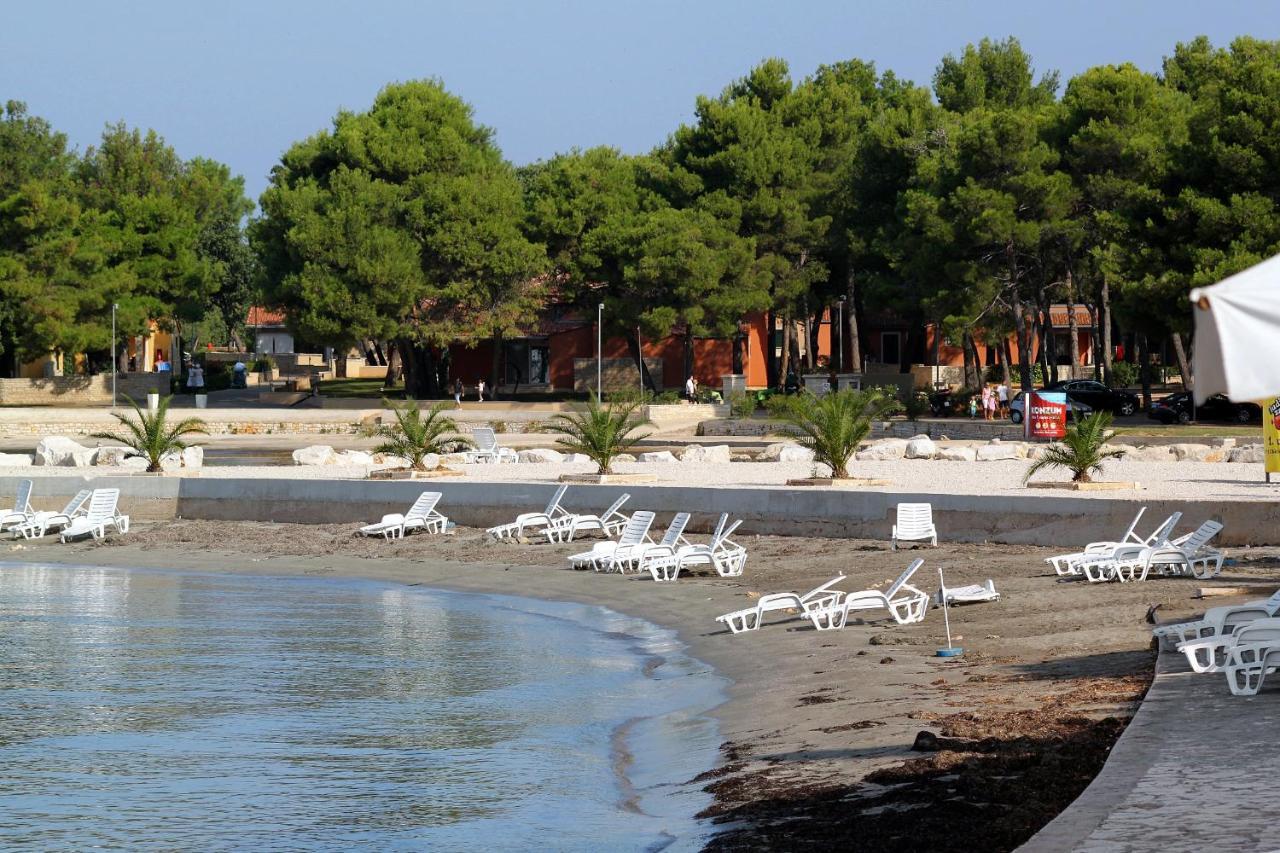 Apartments With A Parking Space Umag - 7666 מראה חיצוני תמונה