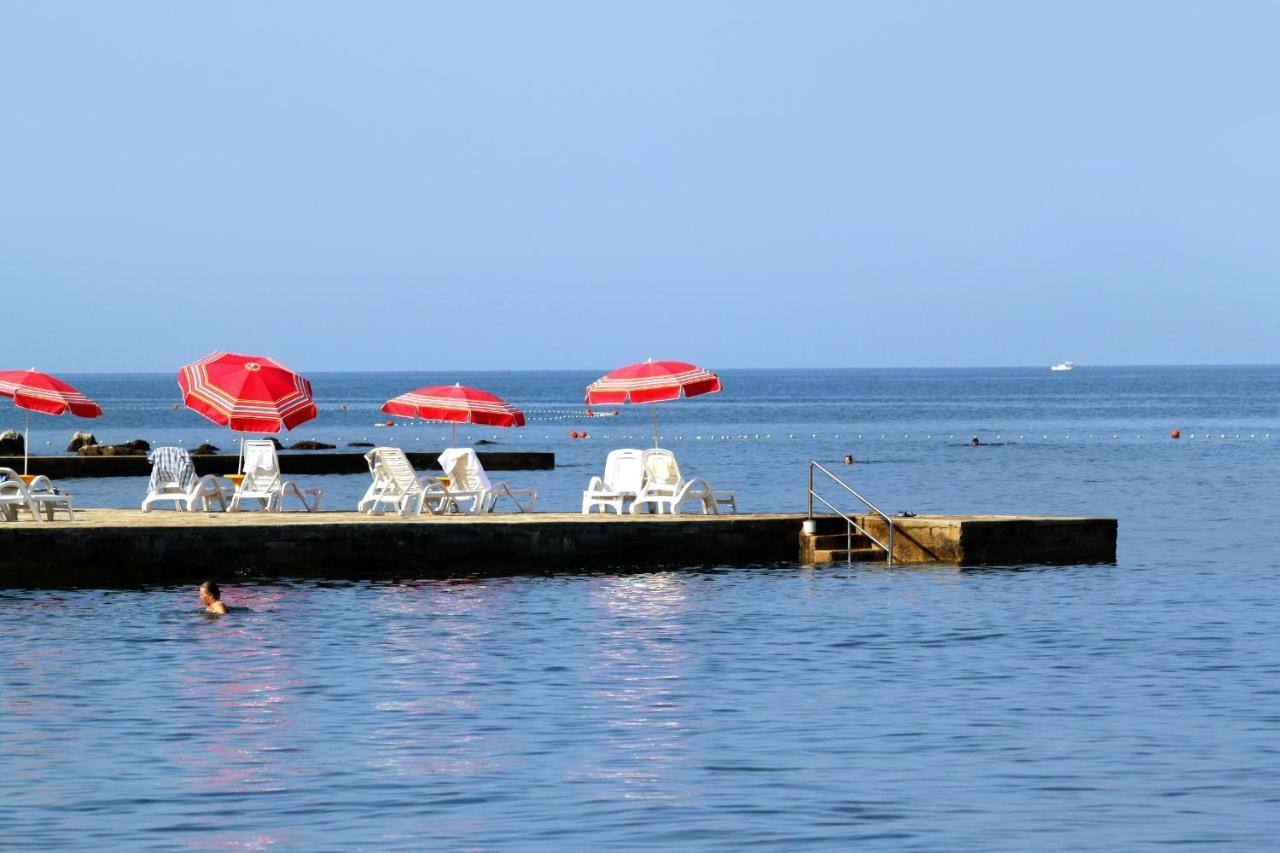 Apartments With A Parking Space Umag - 7666 מראה חיצוני תמונה
