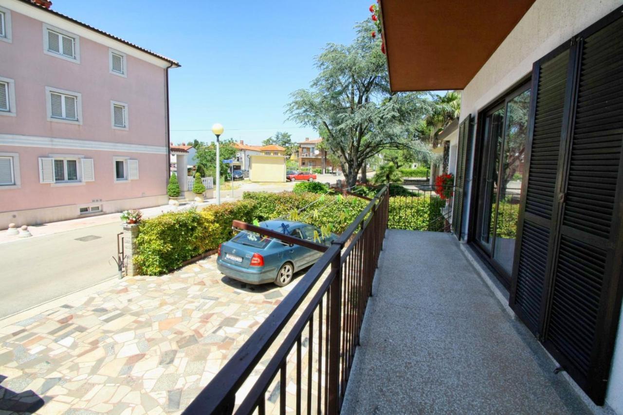 Apartments With A Parking Space Umag - 7666 מראה חיצוני תמונה