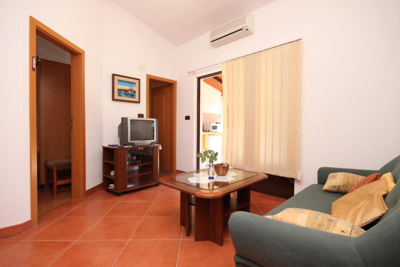 Apartments With A Parking Space Umag - 7666 מראה חיצוני תמונה